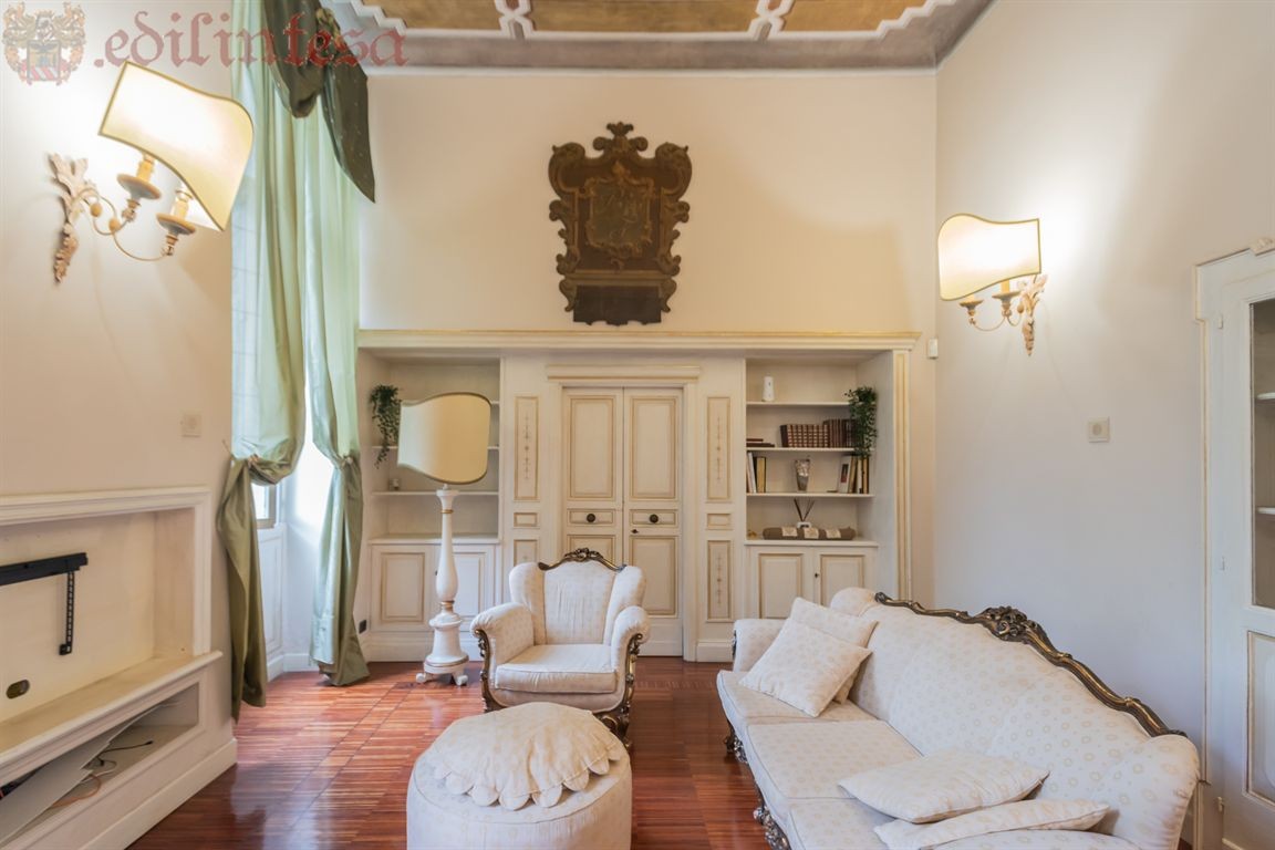 Unità abitativa di lusso nel complesso storico e di pregio in Villa Prinetti