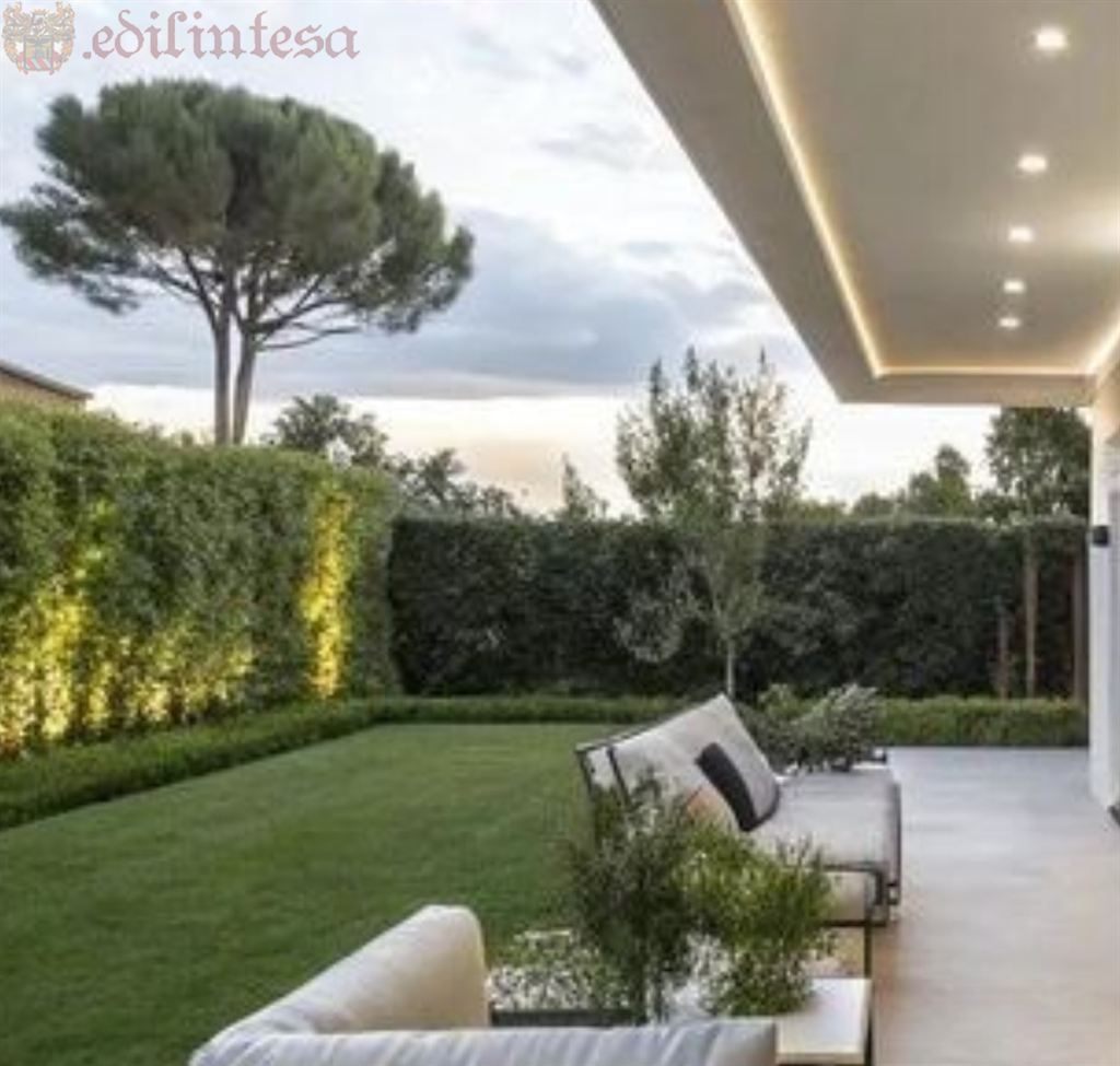 AMPIO TRILOCALE CON STUPENDO GIARDINO - RECUPERO SISMA BONUS