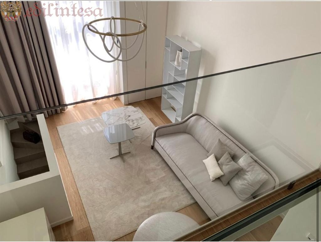 LOFT GLAMOUR IN PORTA NUOVA A MILANO