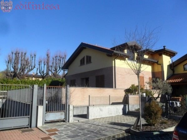 Villa singola a Lesmo