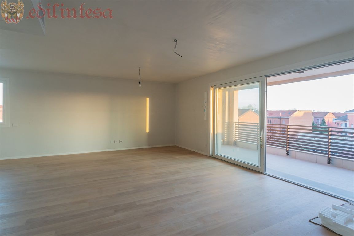 STUPENDO ATTICO PANORAMICO CENTRO MONZA CON BOX E CON SISMA BONUS DA DETRARRE