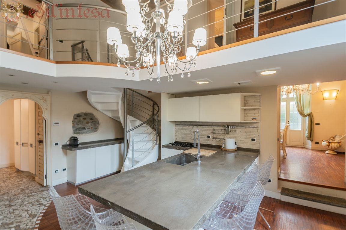 Unità abitativa di lusso nel complesso storico e di pregio in Villa Prinetti